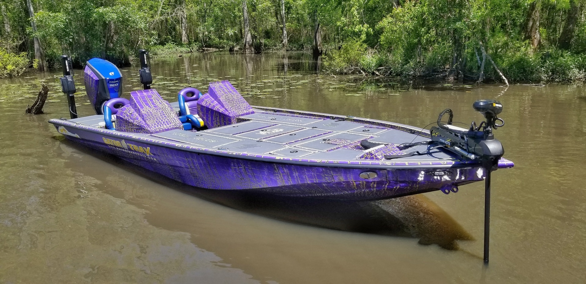 Fast Grass - Gator Trax Boats