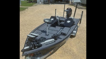 20ft Strike Series Bass Boat w/250 Pro XS 20ft Strike Series Bass Boat w/250 Pro XS